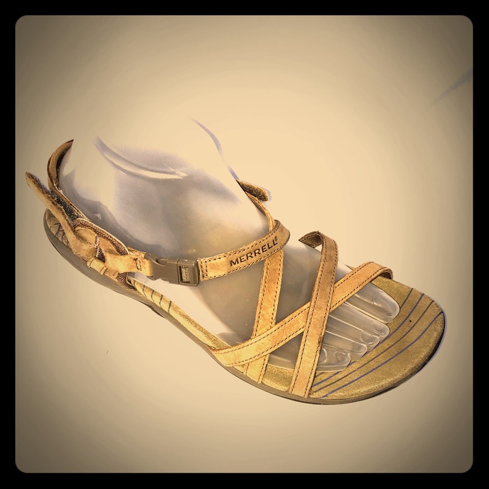 Merrell beige leather sandals size 6